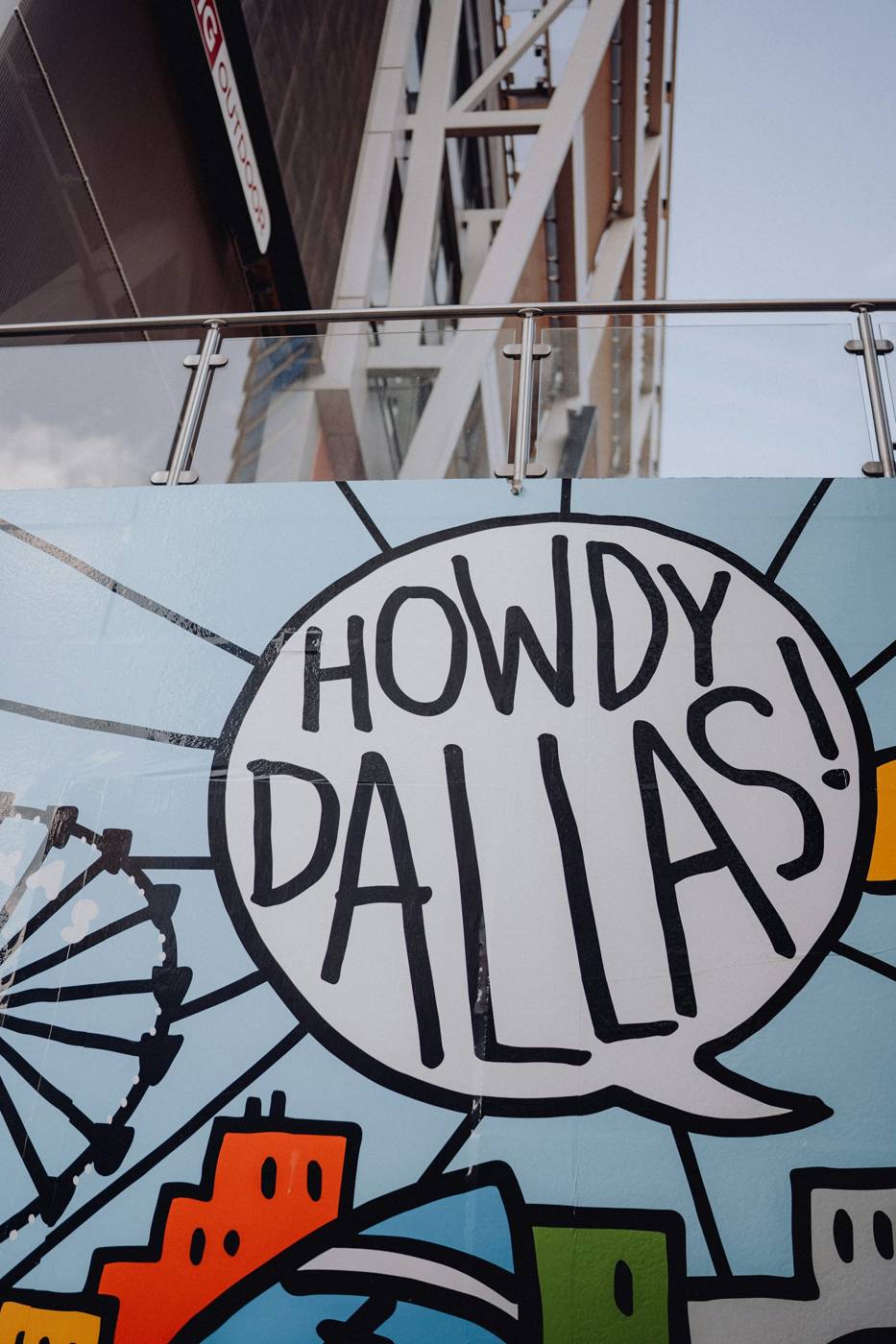 Howdy Dallas mural