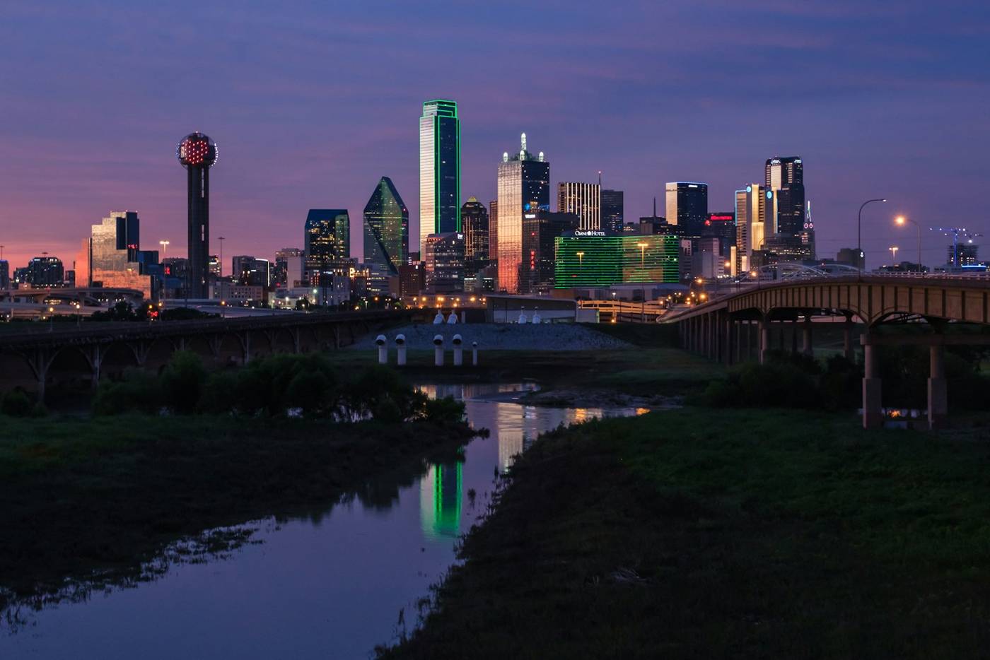 Dallas skyline at dusk with Reunion Tower